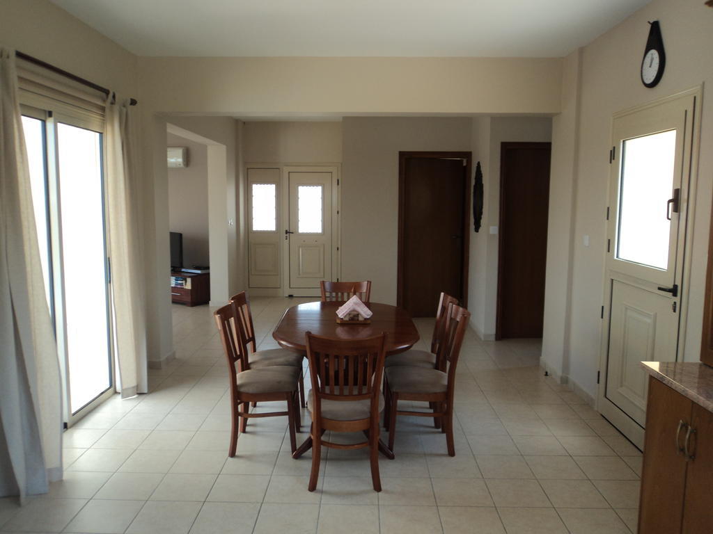 Citrus Grove Villa Argaka Room photo